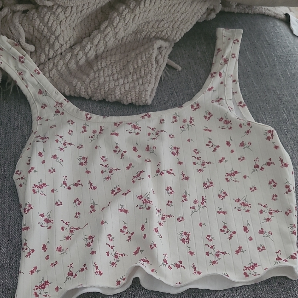 SHEIN White and Pink Cropped Fitted Tank Top